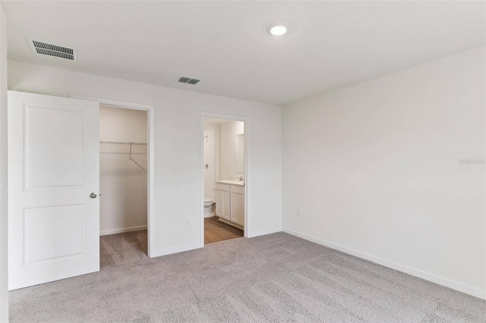 678 PEARL STREET, Deland, FL 32720 678 PEARL STREET, Deland, FL 32720