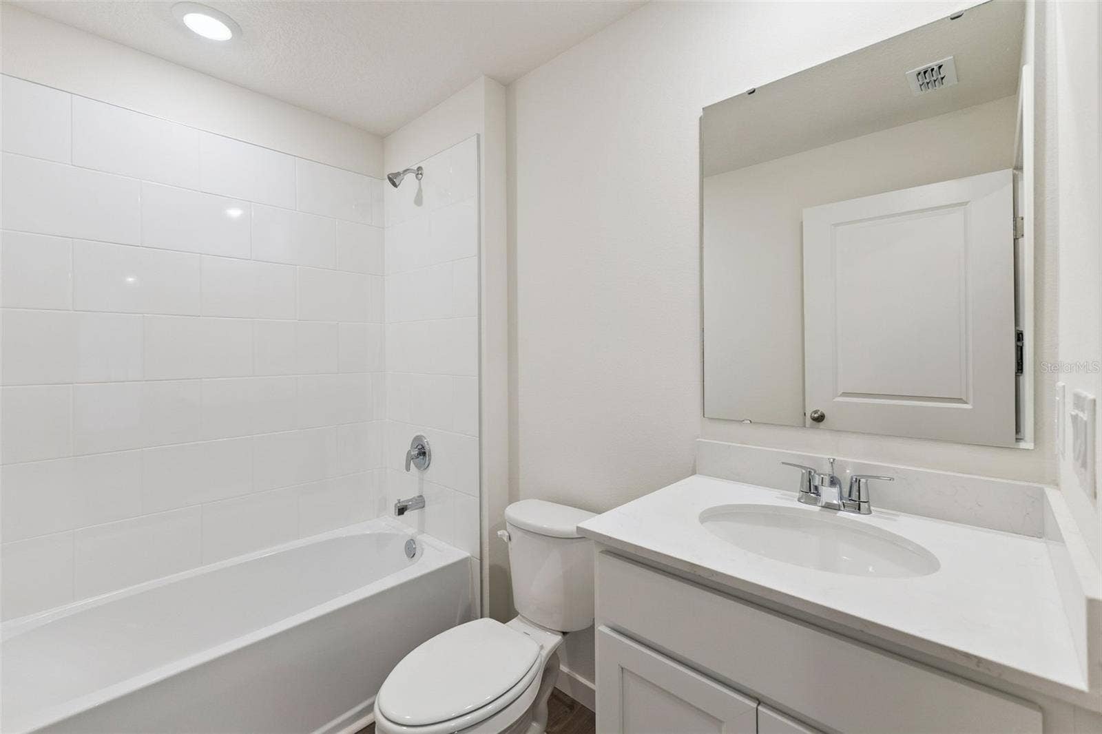 678 PEARL STREET, Deland, FL 32720 678 PEARL STREET, Deland, FL 32720
