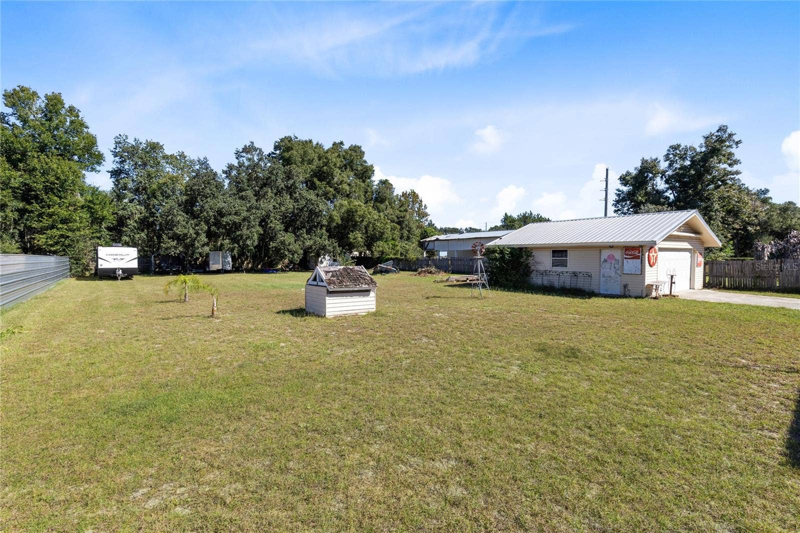 13419 MARYLAND AVENUE, Astatula, FL 34705 Oversized lot.
