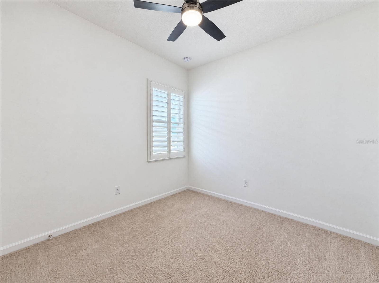 724 WINTERSIDE DRIVE, Apollo Beach, FL 33572 724 WINTERSIDE DRIVE, Apollo Beach, FL 33572
