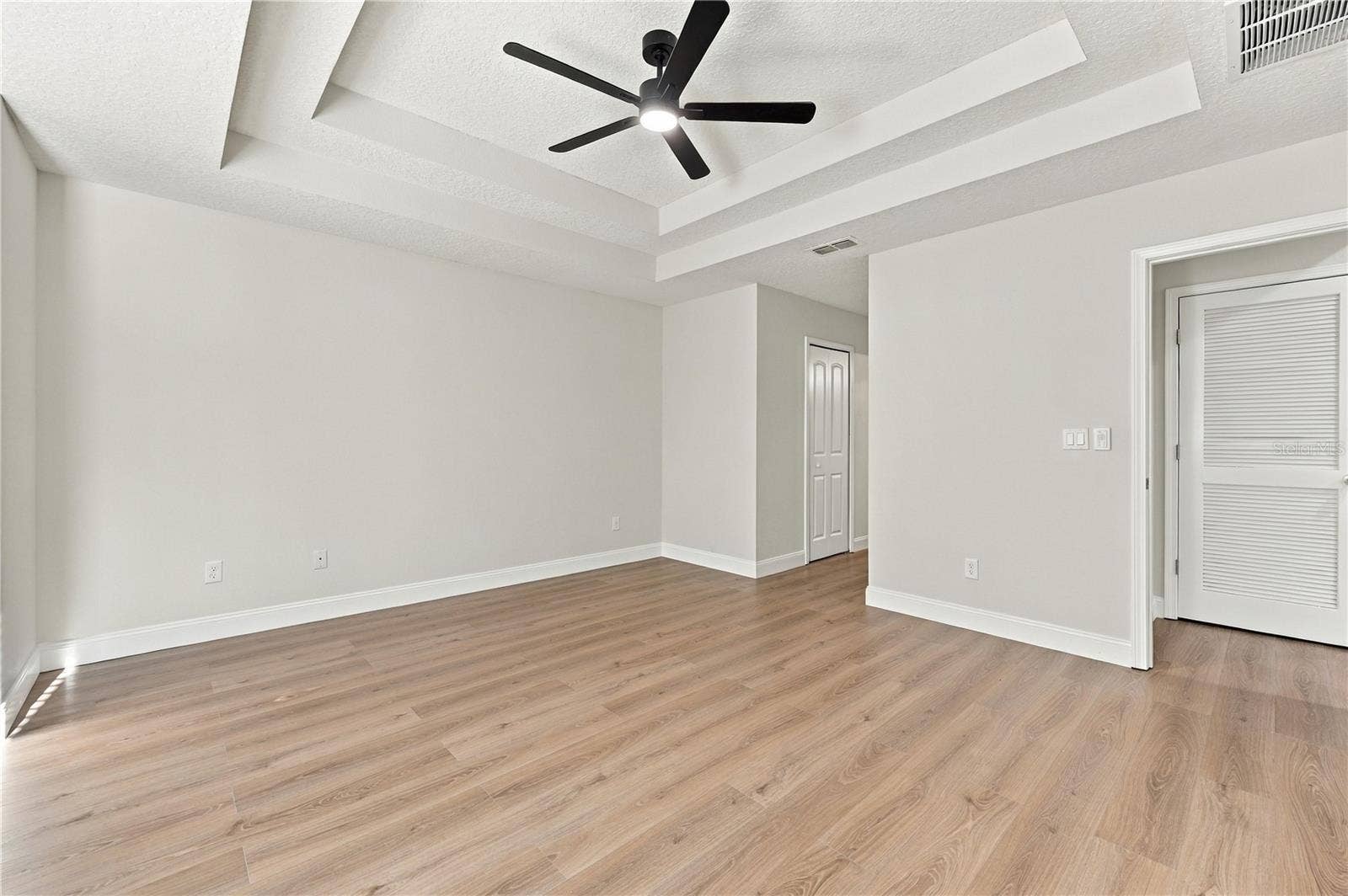 466 W NEW ENGLAND DRIVE, Elkton, FL 32033 466 W NEW ENGLAND DRIVE, Elkton, FL 32033