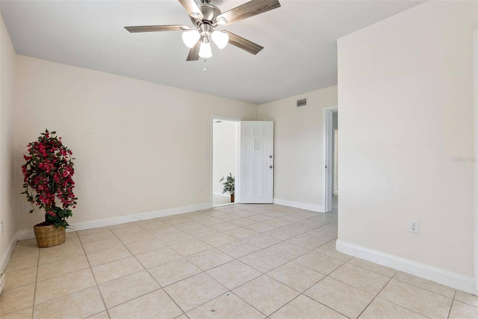 2489 BARBAROSSA AVENUE, Deltona, FL 32738 2489 BARBAROSSA AVENUE, Deltona, FL 32738