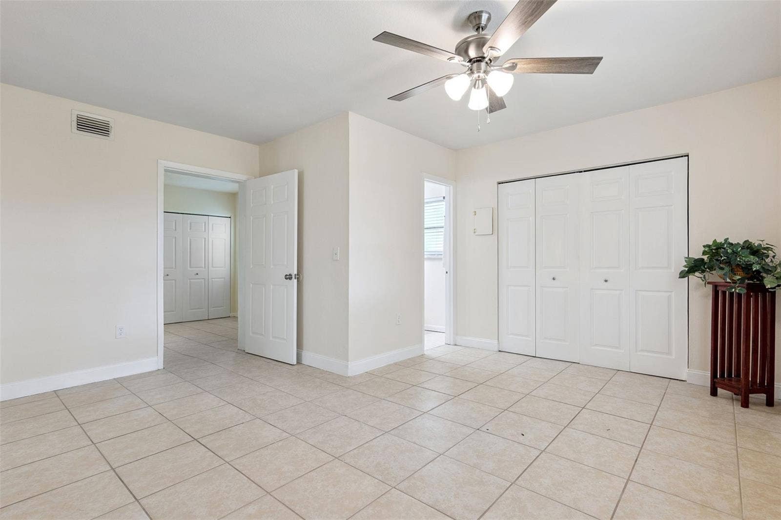 2489 BARBAROSSA AVENUE, Deltona, FL 32738 2489 BARBAROSSA AVENUE, Deltona, FL 32738