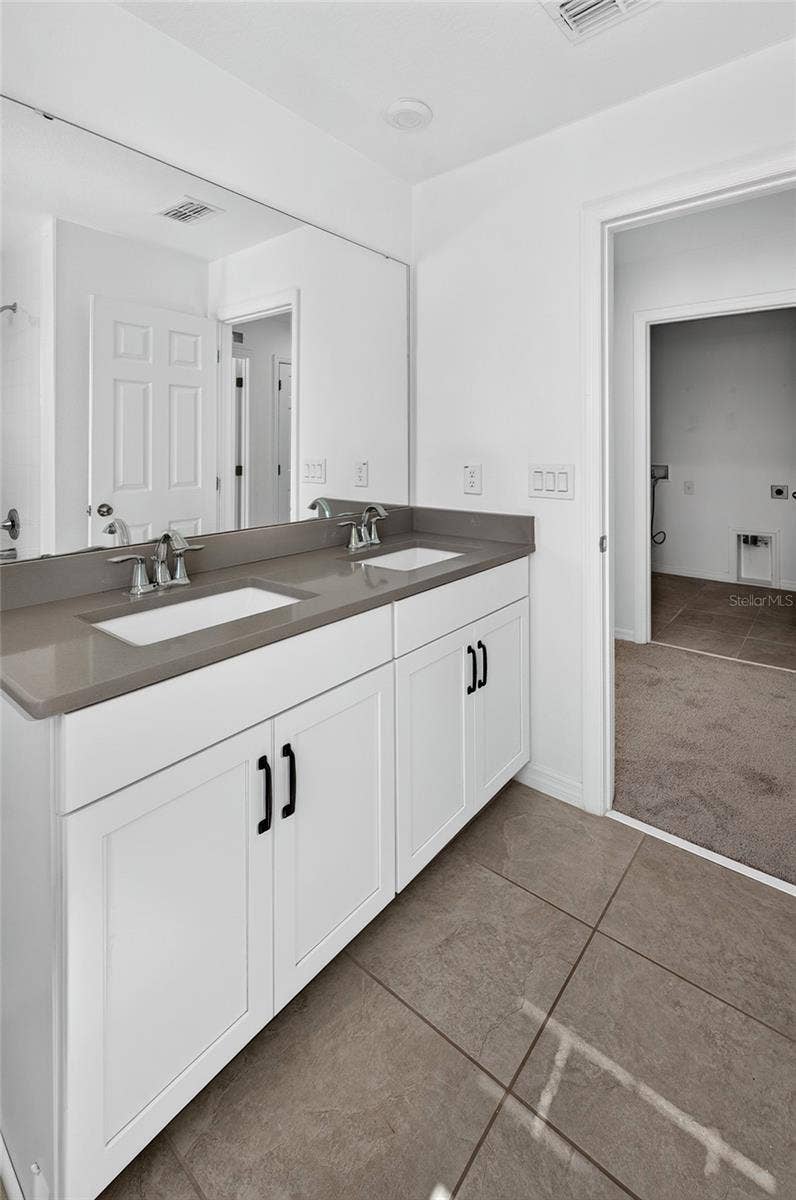 2960 ANGELONIA THORN WAY, Clermont, FL 34711 Primary Bathroom