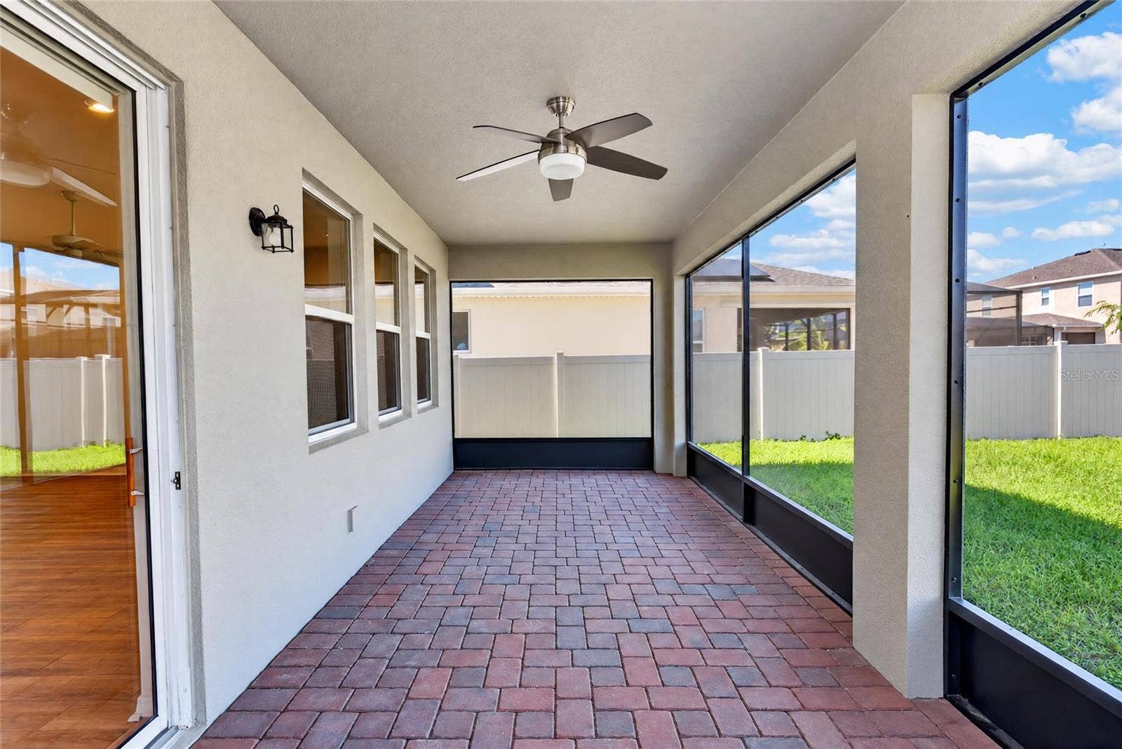 2960 ANGELONIA THORN WAY, Clermont, FL 34711 Screen-in Lanai