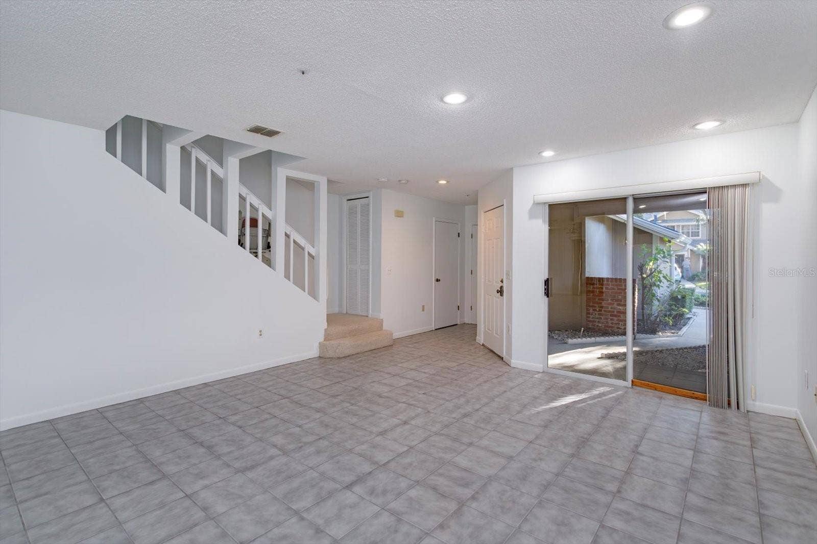 660 POST OAK CIRCLE, #118, Altamonte Springs, FL 32701