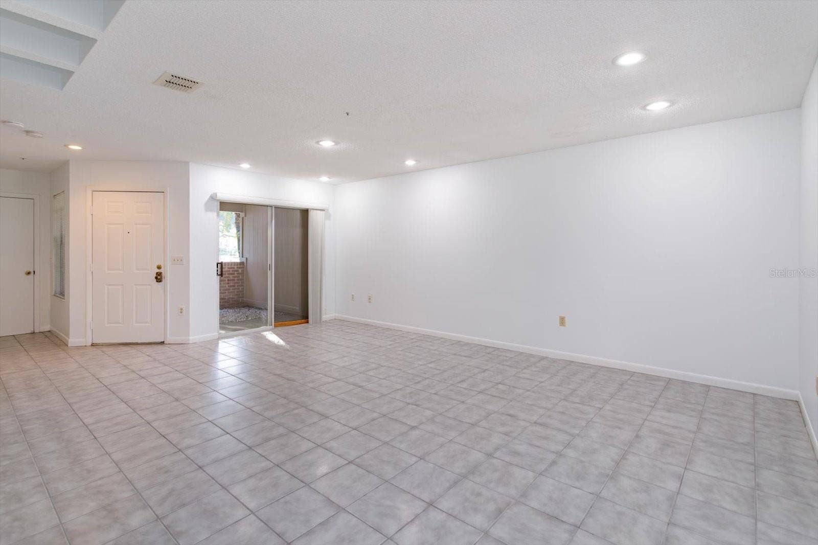 660 POST OAK CIRCLE, #118, Altamonte Springs, FL 32701