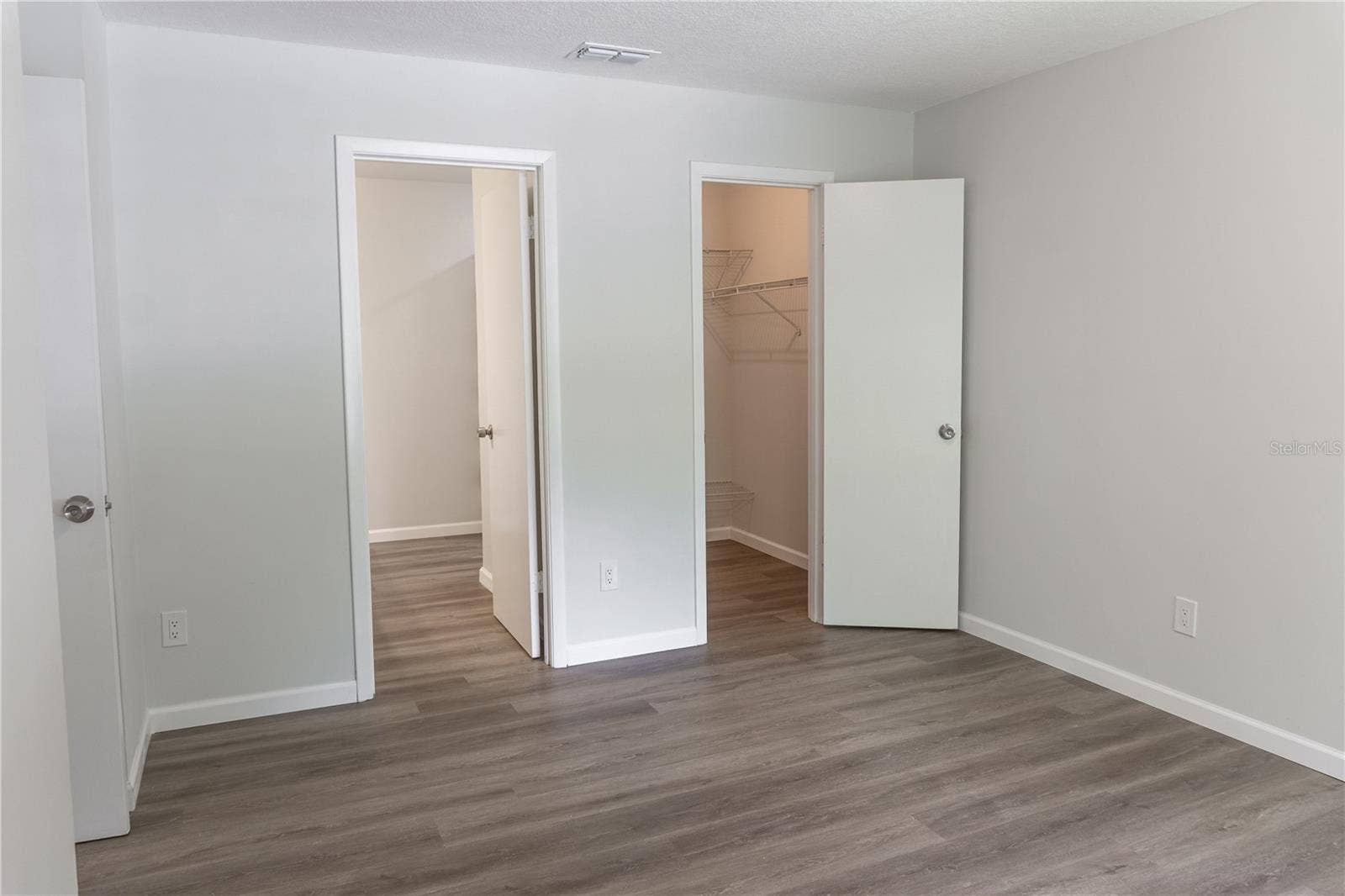 5436 E MICHIGAN STREET, #4, Orlando, FL 32812 5436 E MICHIGAN STREET, #4, Orlando, FL 32812