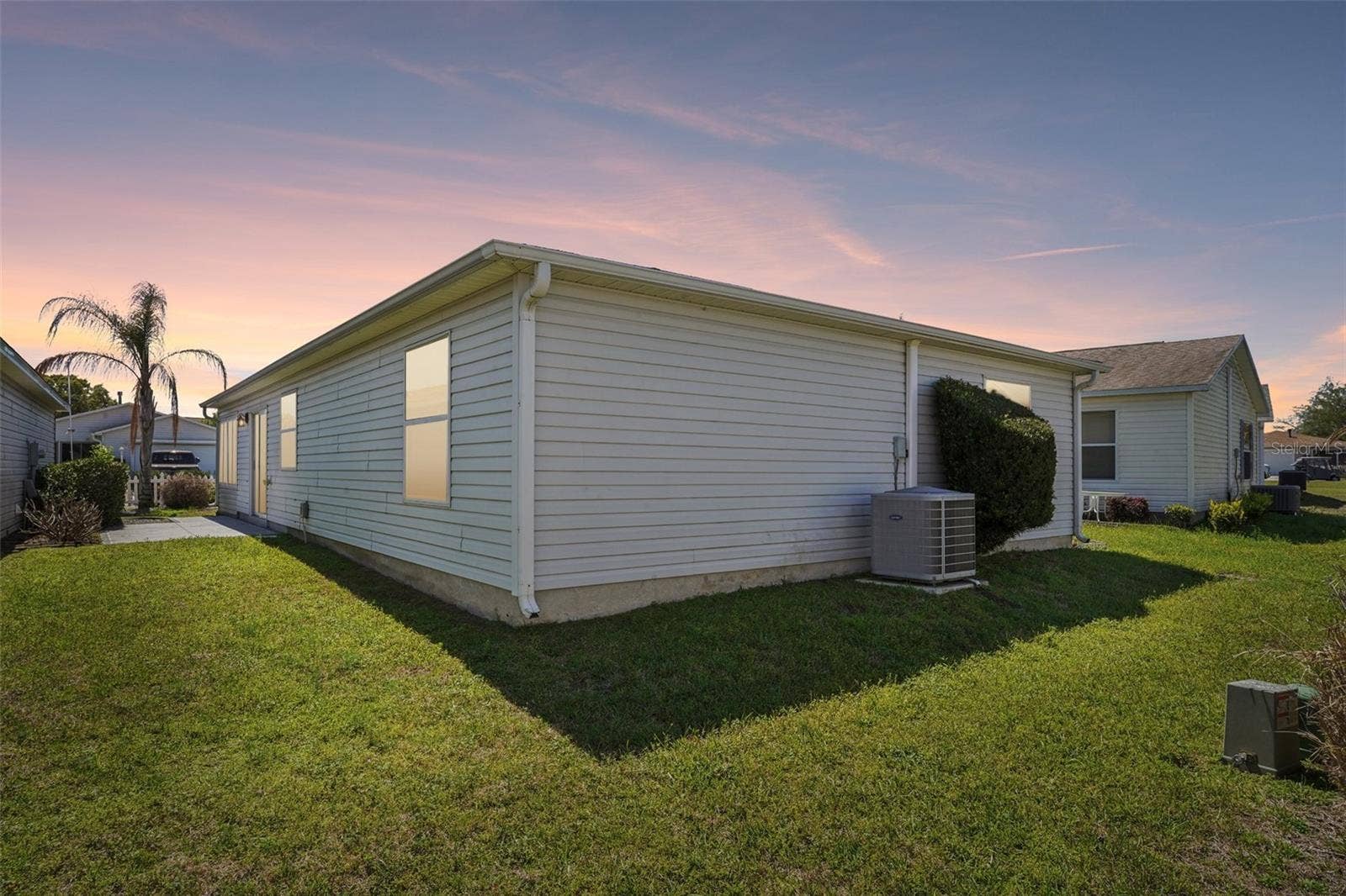 1609 GIBBES WAY, The Villages, FL 32162 1609 GIBBES WAY, The Villages, FL 32162