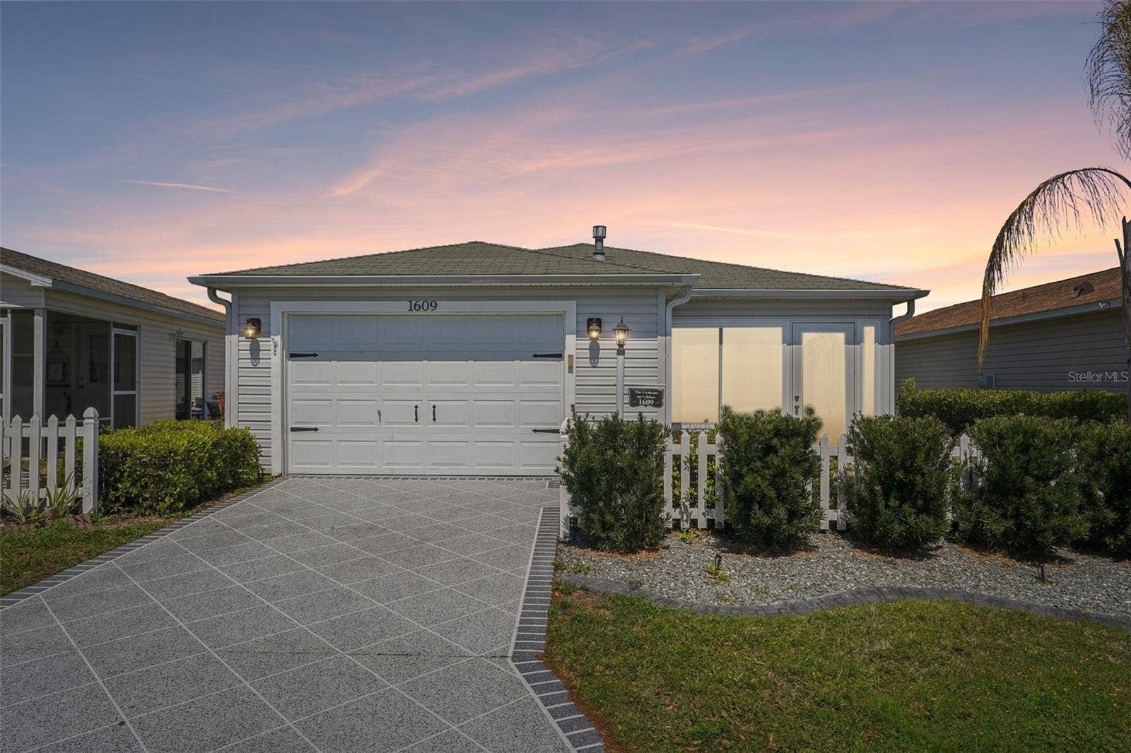 1609 GIBBES WAY, The Villages, FL 32162 1609 GIBBES WAY, The Villages, FL 32162