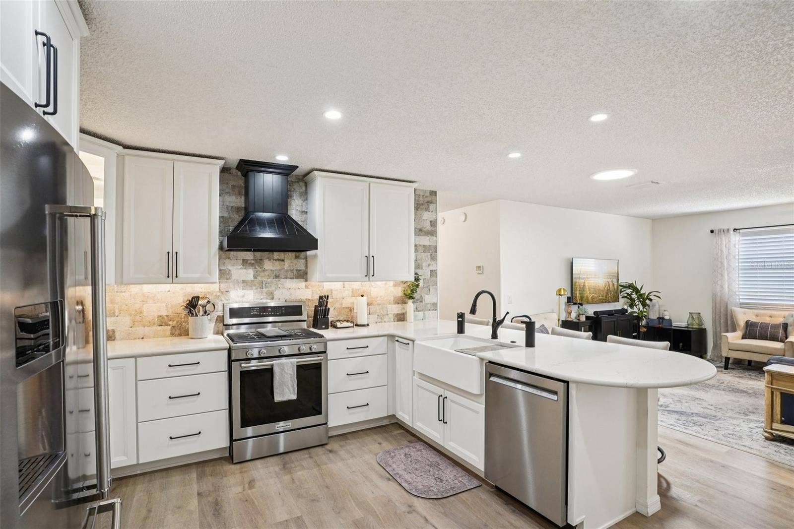 1609 GIBBES WAY, The Villages, FL 32162 1609 GIBBES WAY, The Villages, FL 32162