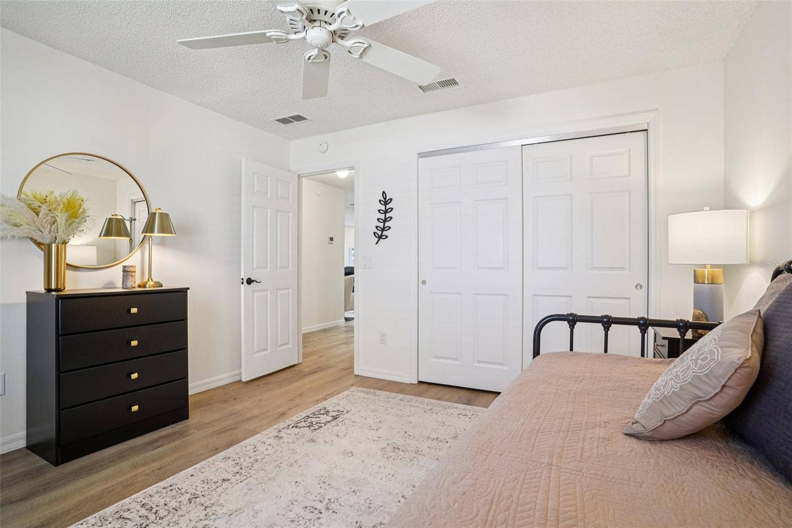 1609 GIBBES WAY, The Villages, FL 32162 1609 GIBBES WAY, The Villages, FL 32162