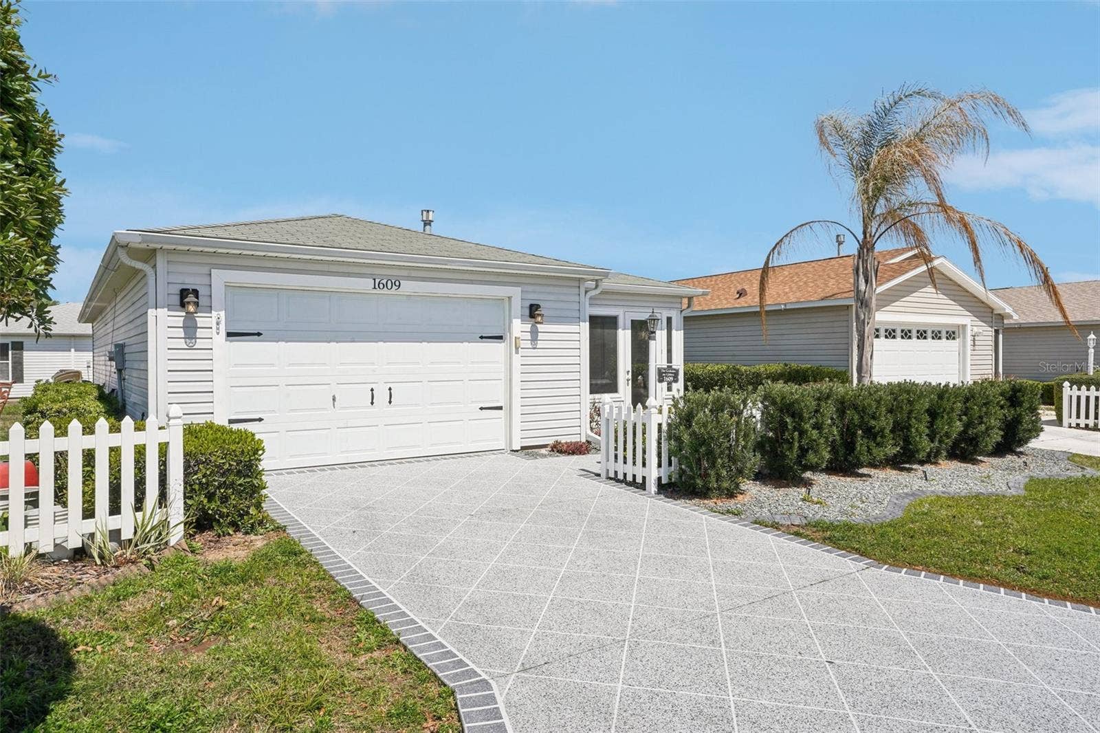 1609 GIBBES WAY, The Villages, FL 32162 1609 GIBBES WAY, The Villages, FL 32162