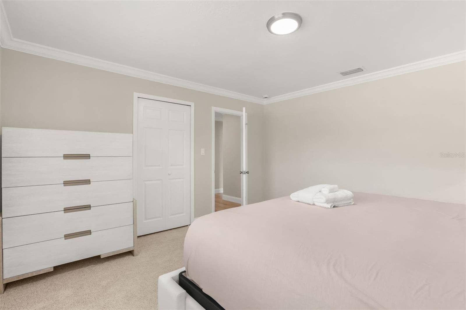 102 LINDA LANE, Lake Mary, FL 32746 102 LINDA LANE, Lake Mary, FL 32746