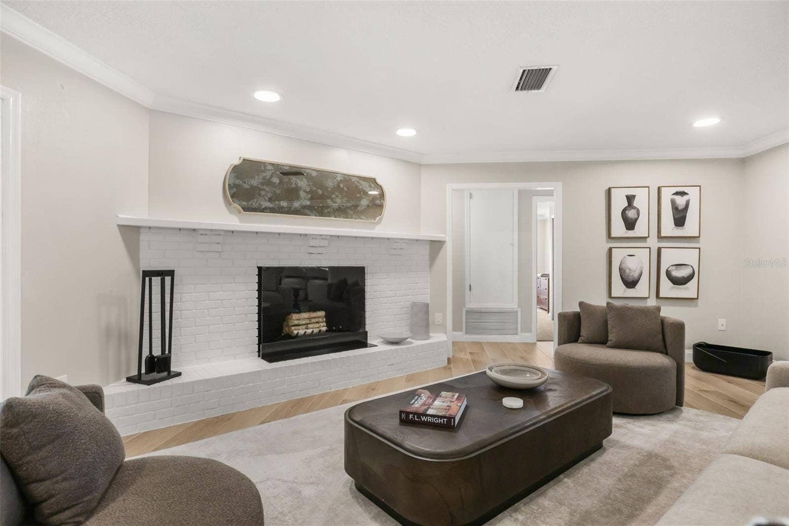 102 LINDA LANE, Lake Mary, FL 32746 102 LINDA LANE, Lake Mary, FL 32746