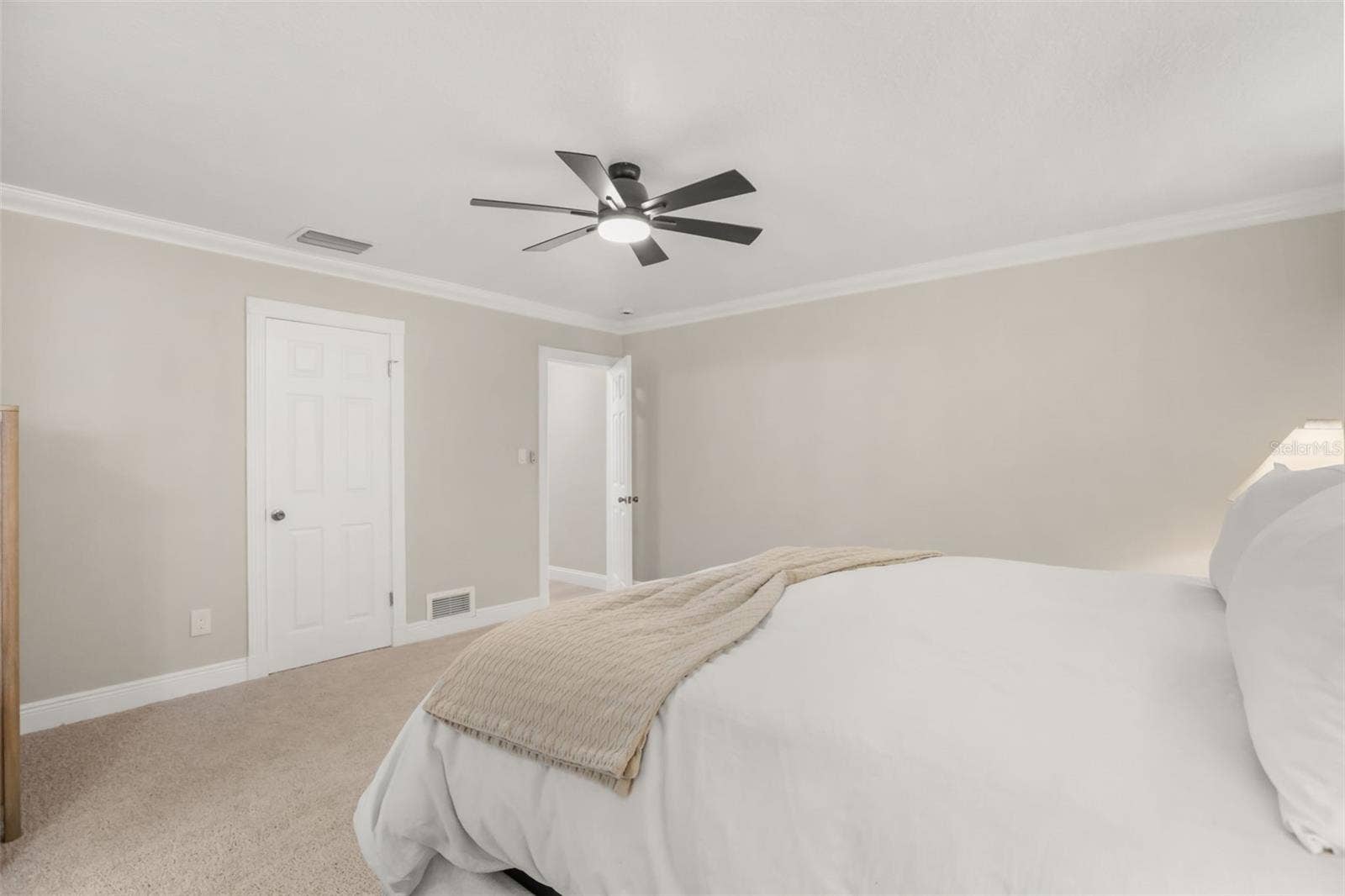 102 LINDA LANE, Lake Mary, FL 32746 102 LINDA LANE, Lake Mary, FL 32746