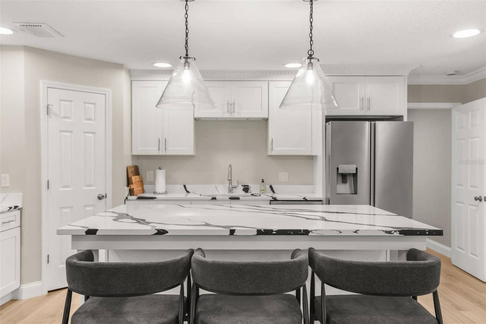102 LINDA LANE, Lake Mary, FL 32746 102 LINDA LANE, Lake Mary, FL 32746