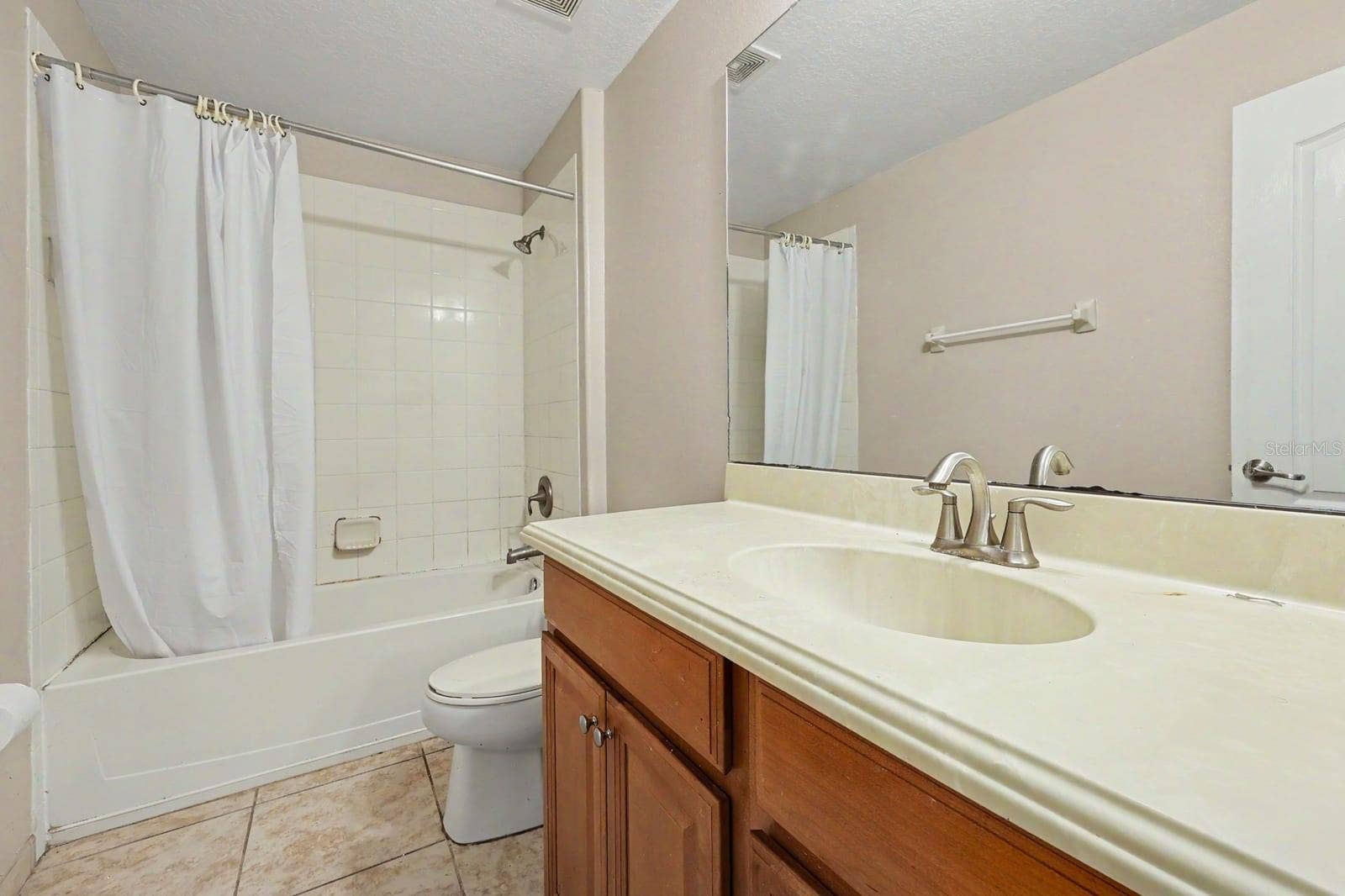 5705 NEW INDEPENDENCE PARKWAY, Winter Garden, FL 34787 Master Bath with Dual Vanity, Soaking Tub & Separate Shower