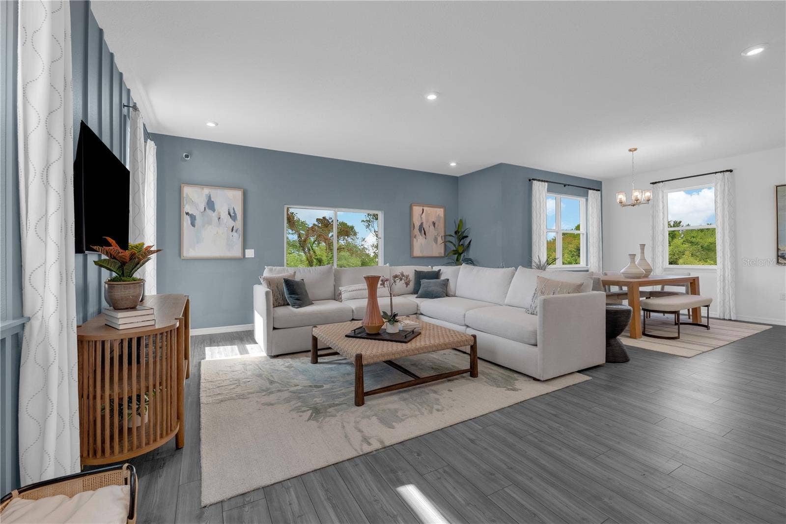 1098 CLAY BOULEVARD, Tavares, FL 32778 1098 CLAY BOULEVARD, Tavares, FL 32778