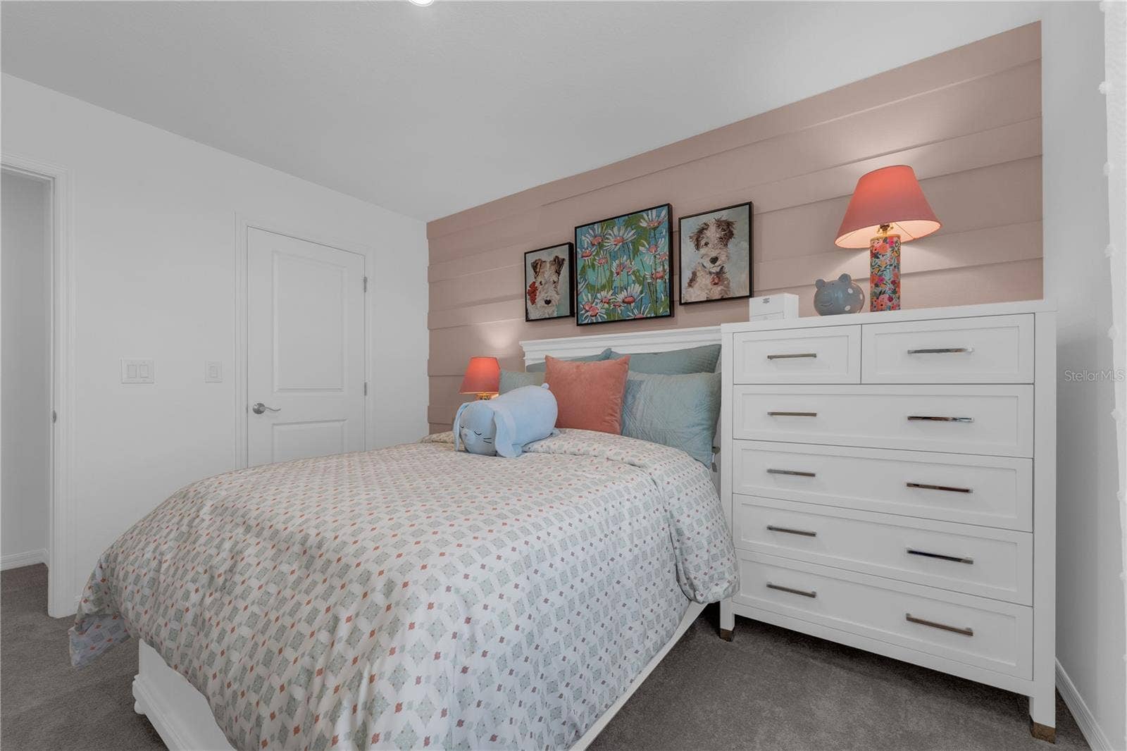 1098 CLAY BOULEVARD, Tavares, FL 32778 1098 CLAY BOULEVARD, Tavares, FL 32778