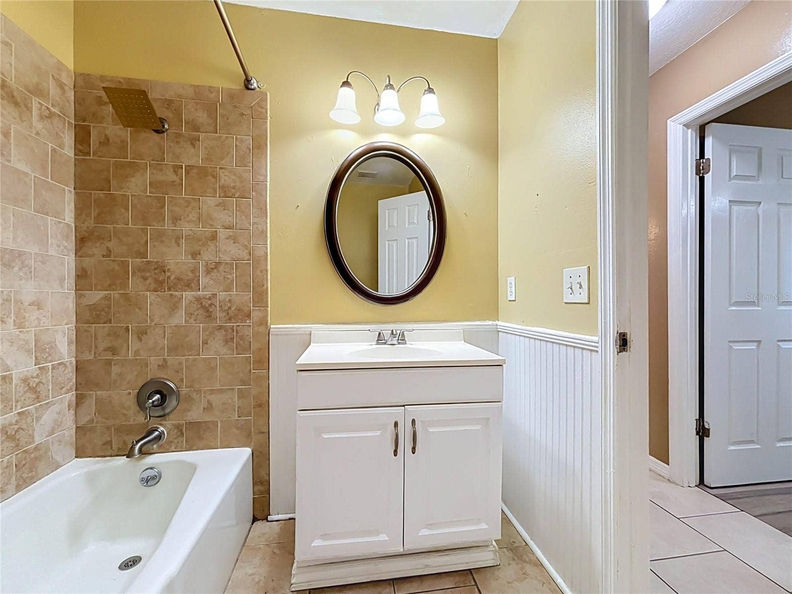 3427 LAKEVIEW DRIVE, Winter Haven, FL 33884 3427 LAKEVIEW DRIVE, Winter Haven, FL 33884