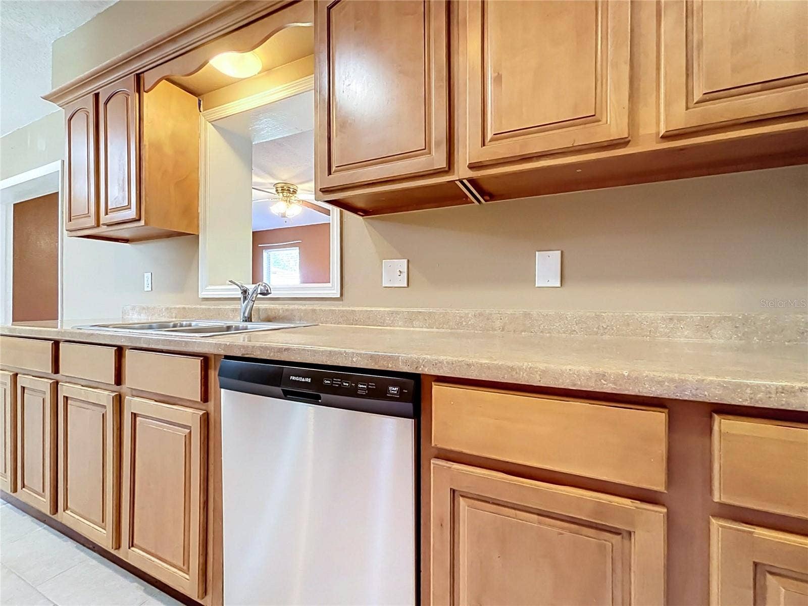 3427 LAKEVIEW DRIVE, Winter Haven, FL 33884 3427 LAKEVIEW DRIVE, Winter Haven, FL 33884