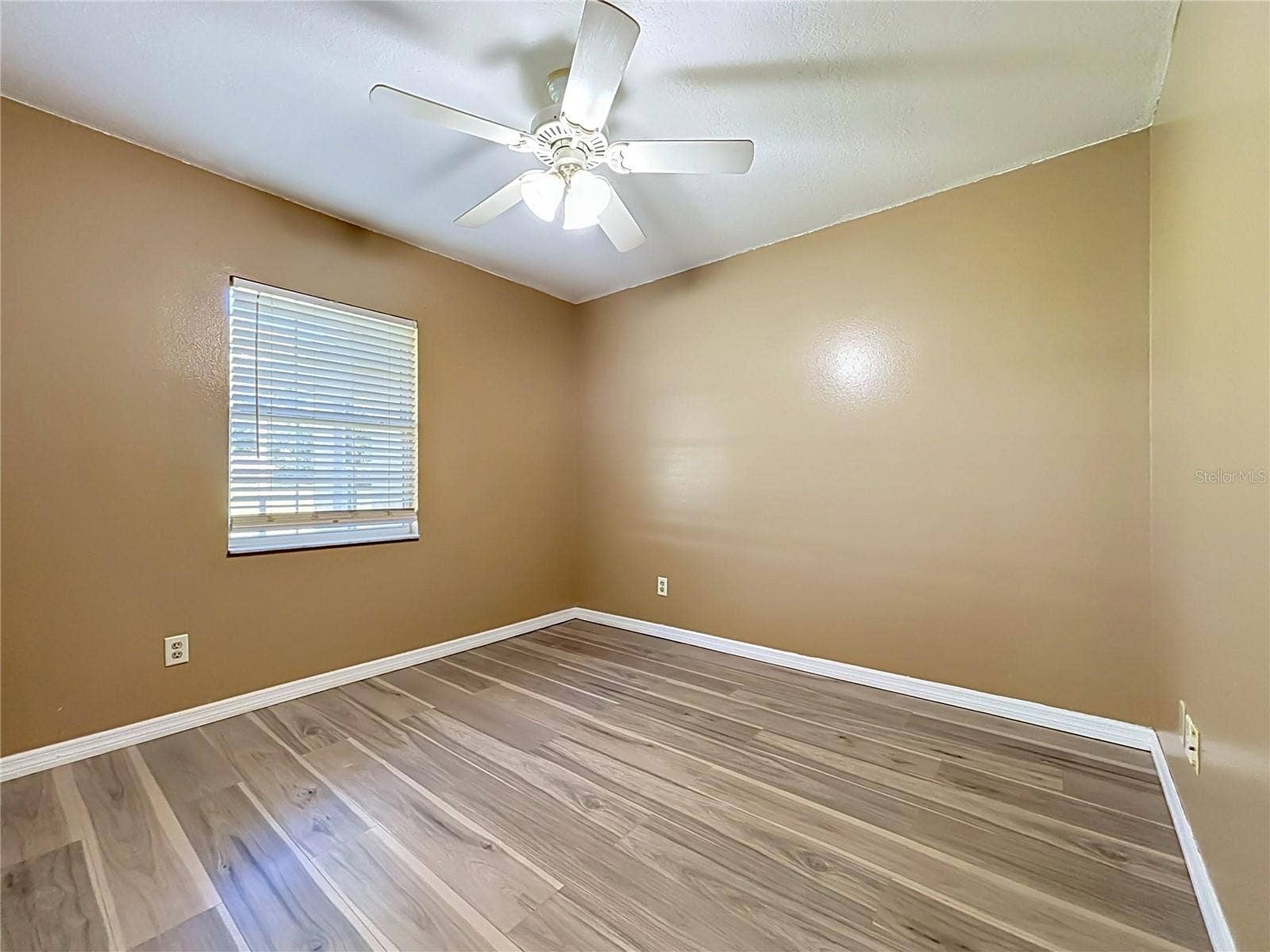 3427 LAKEVIEW DRIVE, Winter Haven, FL 33884 3427 LAKEVIEW DRIVE, Winter Haven, FL 33884