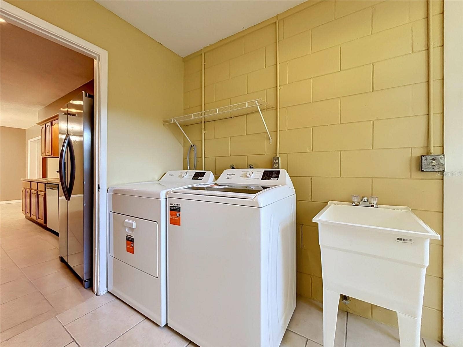 3427 LAKEVIEW DRIVE, Winter Haven, FL 33884 3427 LAKEVIEW DRIVE, Winter Haven, FL 33884