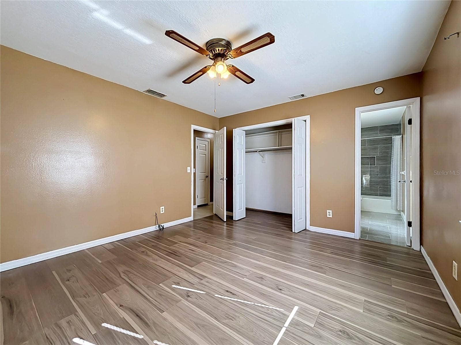 3427 LAKEVIEW DRIVE, Winter Haven, FL 33884 3427 LAKEVIEW DRIVE, Winter Haven, FL 33884