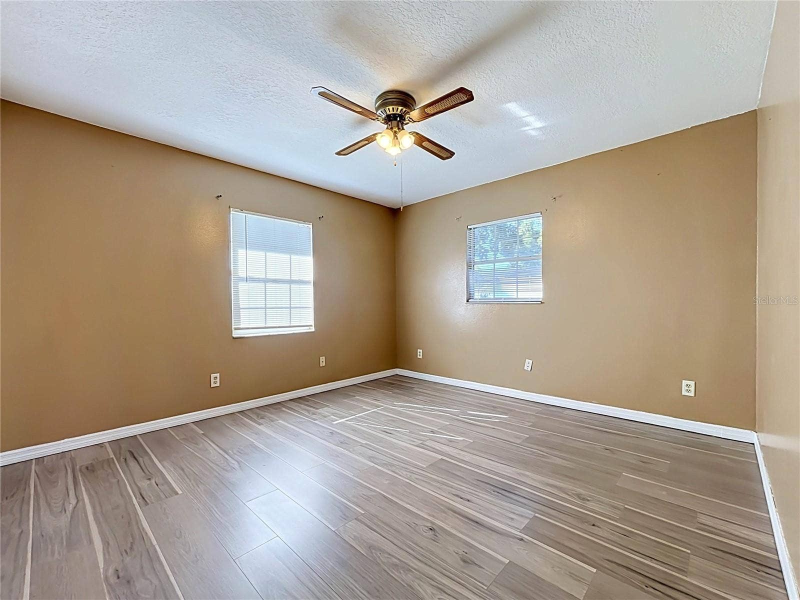 3427 LAKEVIEW DRIVE, Winter Haven, FL 33884 3427 LAKEVIEW DRIVE, Winter Haven, FL 33884