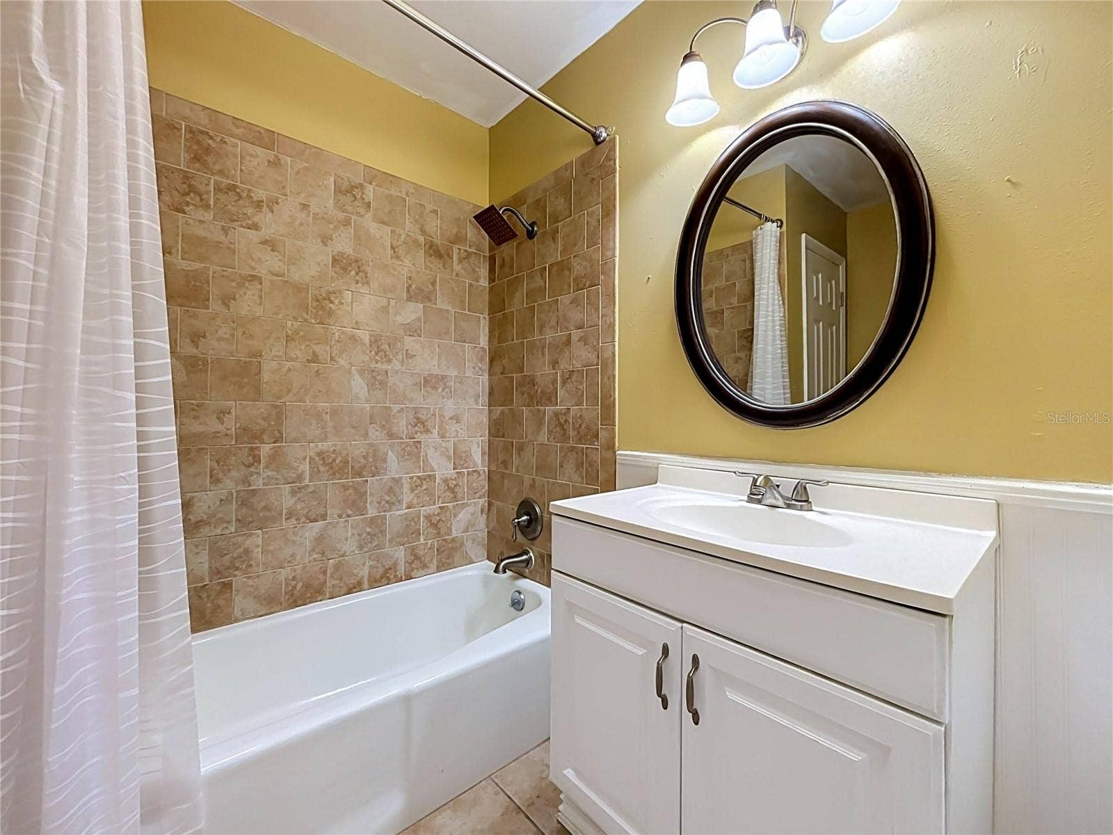 3427 LAKEVIEW DRIVE, Winter Haven, FL 33884 3427 LAKEVIEW DRIVE, Winter Haven, FL 33884