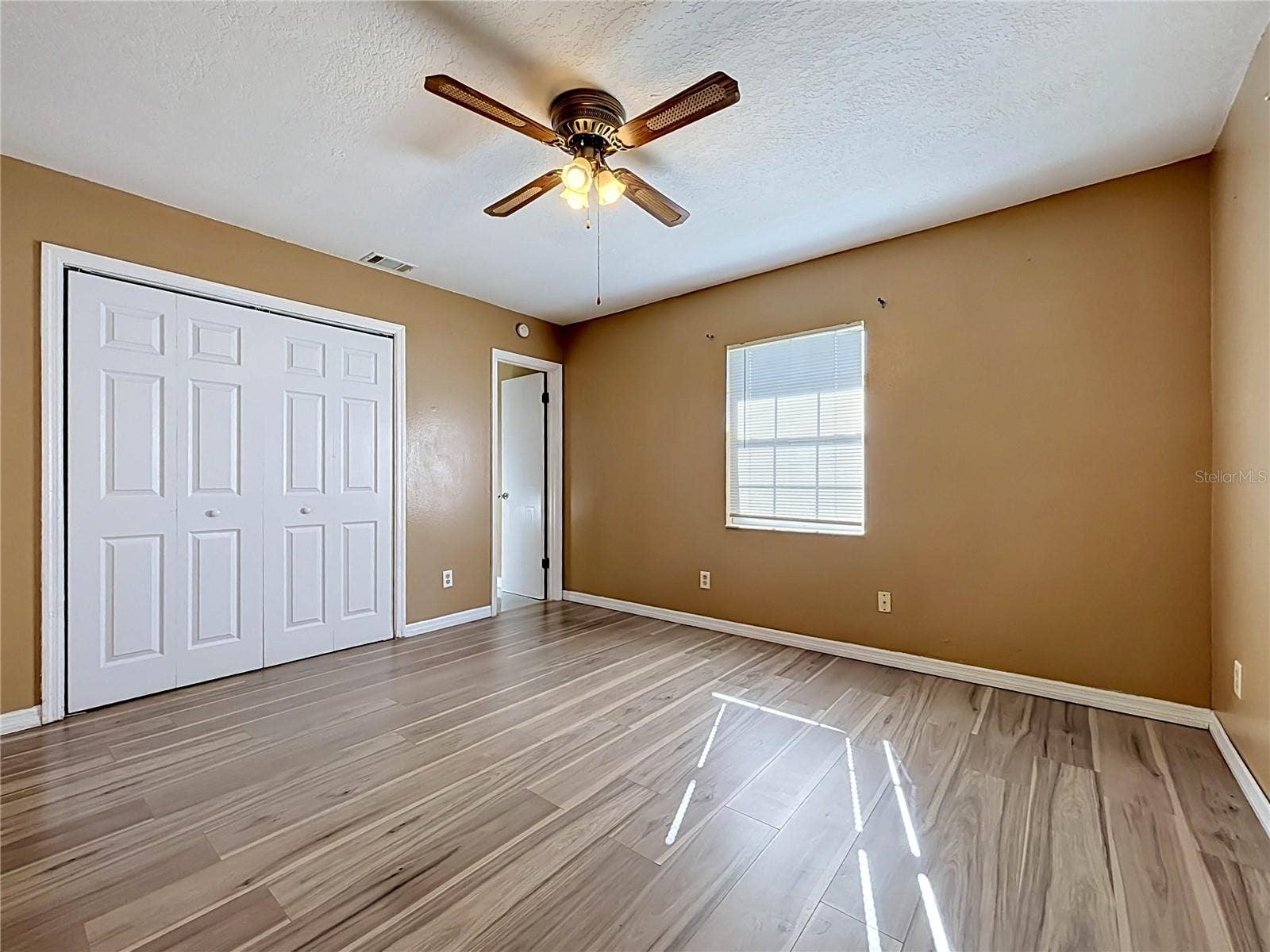 3427 LAKEVIEW DRIVE, Winter Haven, FL 33884 3427 LAKEVIEW DRIVE, Winter Haven, FL 33884