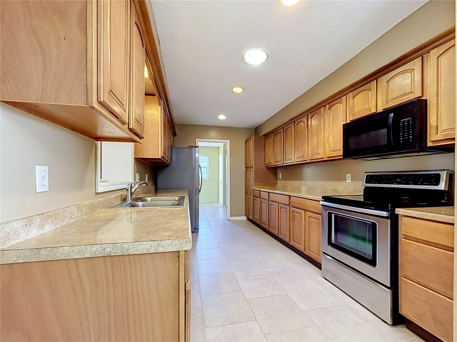 3427 LAKEVIEW DRIVE, Winter Haven, FL 33884 3427 LAKEVIEW DRIVE, Winter Haven, FL 33884