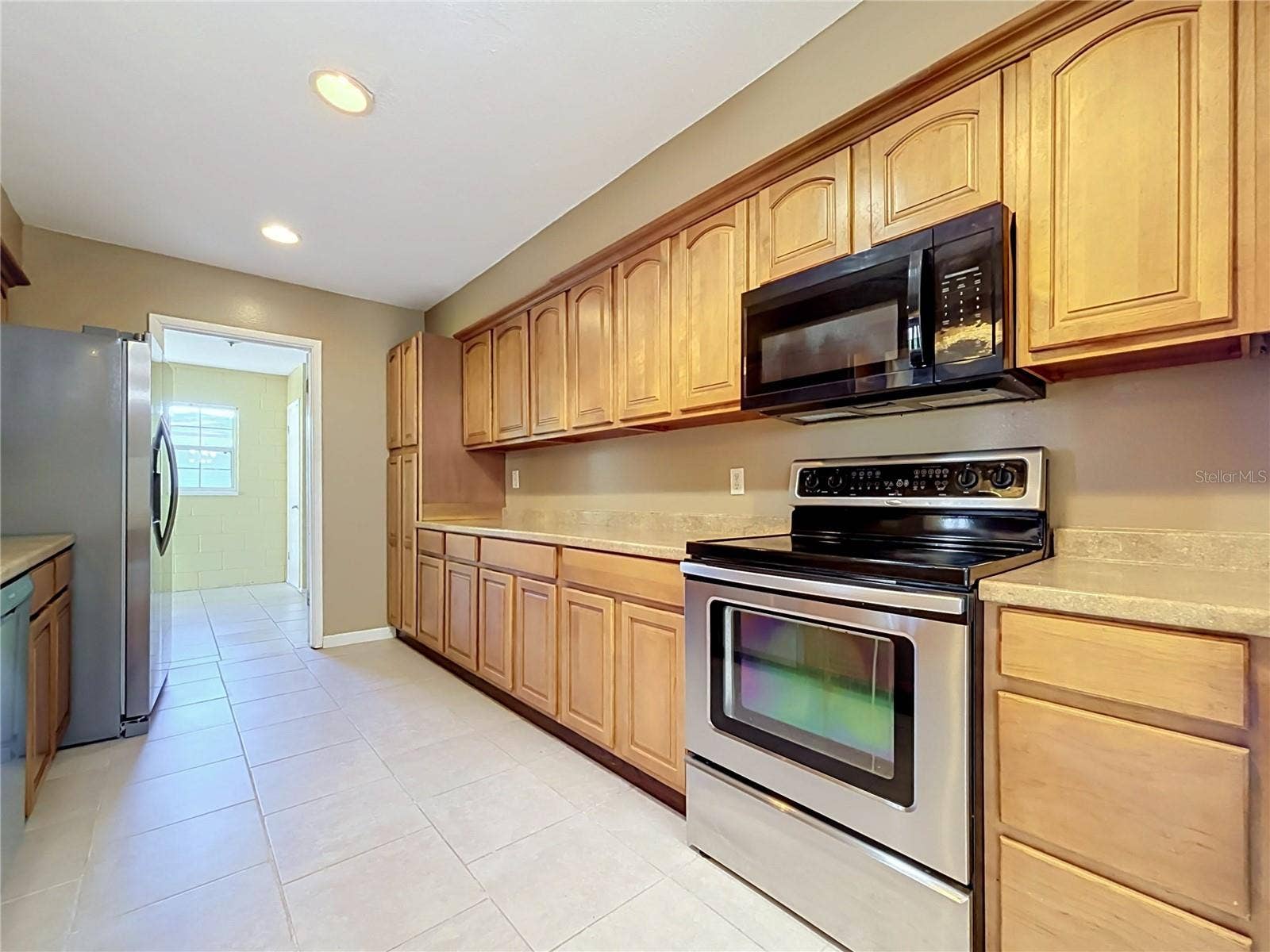 3427 LAKEVIEW DRIVE, Winter Haven, FL 33884 3427 LAKEVIEW DRIVE, Winter Haven, FL 33884