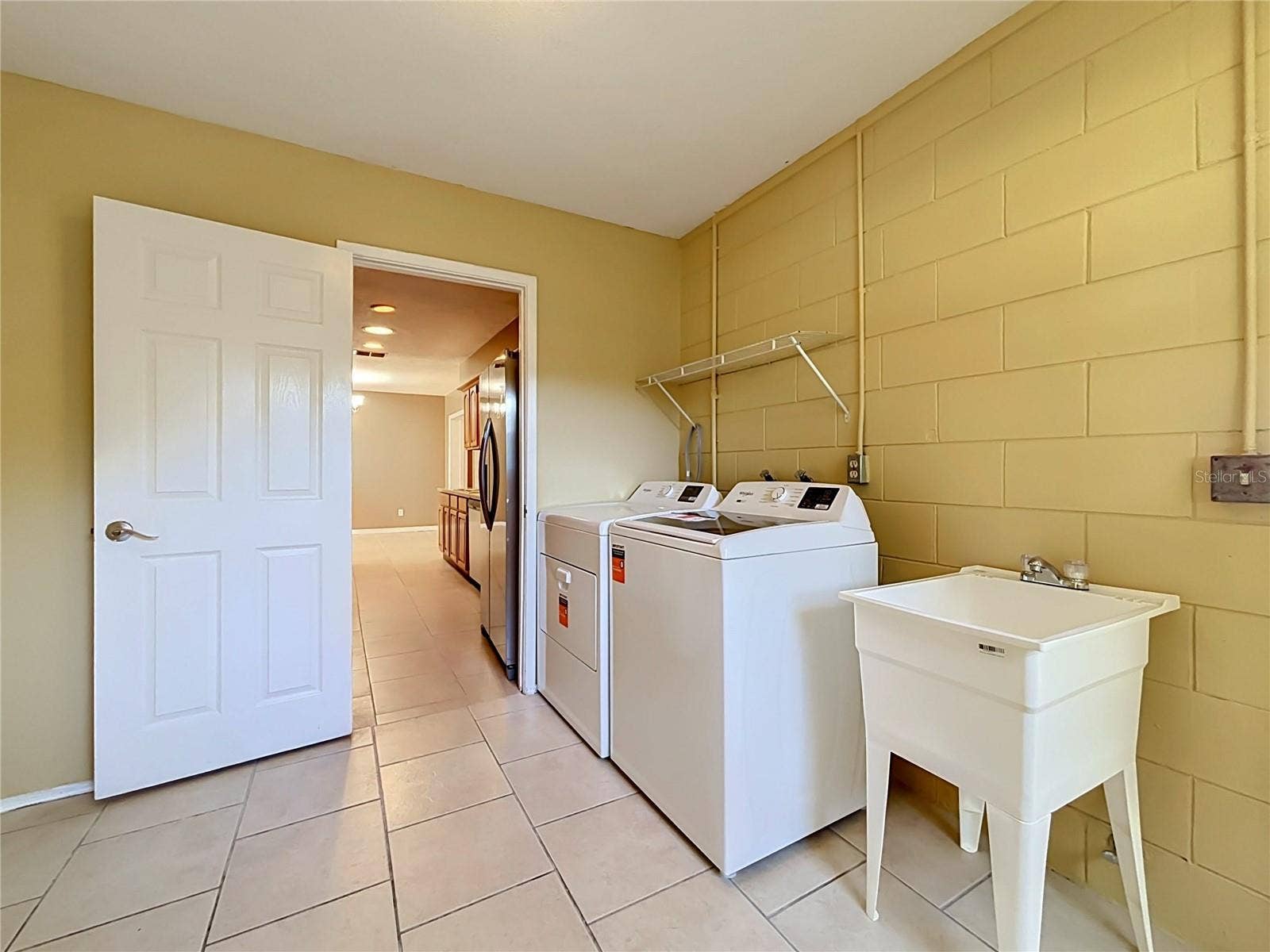 3427 LAKEVIEW DRIVE, Winter Haven, FL 33884 3427 LAKEVIEW DRIVE, Winter Haven, FL 33884
