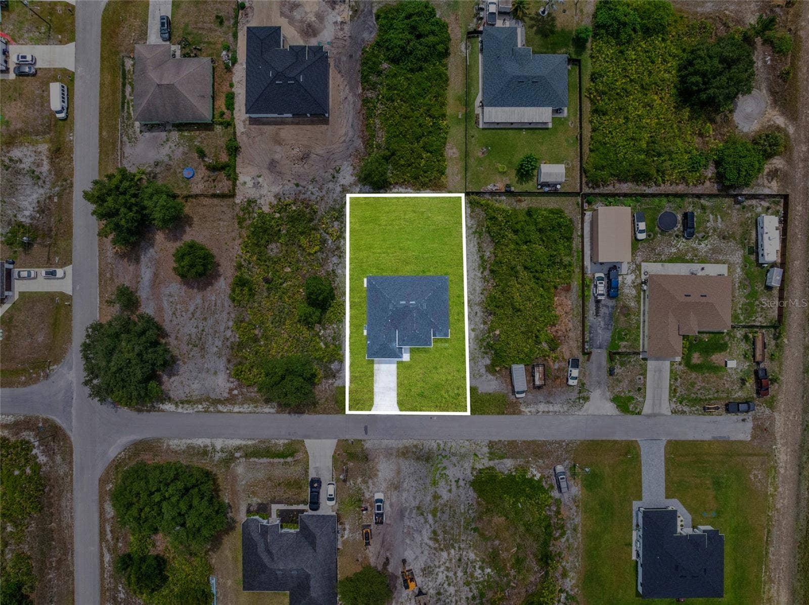 4626 ELAINE AVENUE N, Lehigh Acres, FL 33971 4626 ELAINE AVENUE N, Lehigh Acres, FL 33971