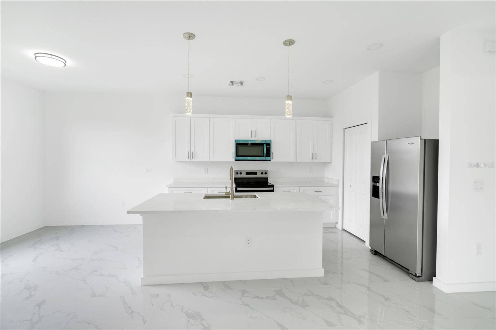 4626 ELAINE AVENUE N, Lehigh Acres, FL 33971 4626 ELAINE AVENUE N, Lehigh Acres, FL 33971
