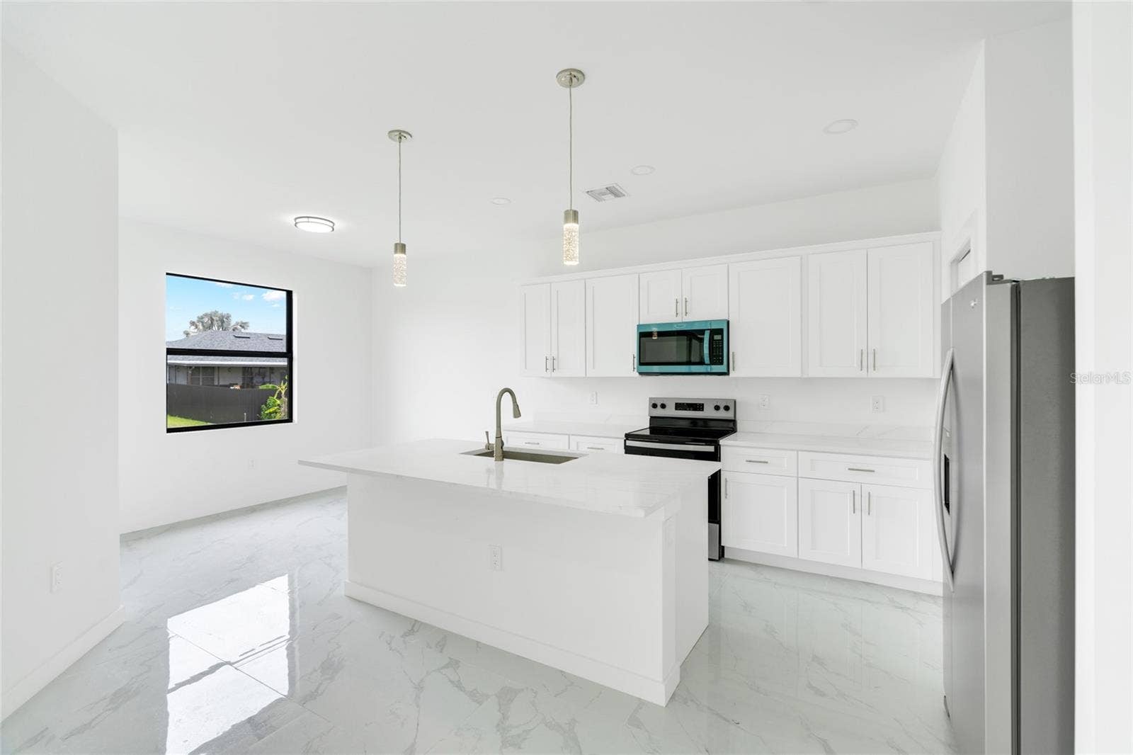 4626 ELAINE AVENUE N, Lehigh Acres, FL 33971 4626 ELAINE AVENUE N, Lehigh Acres, FL 33971