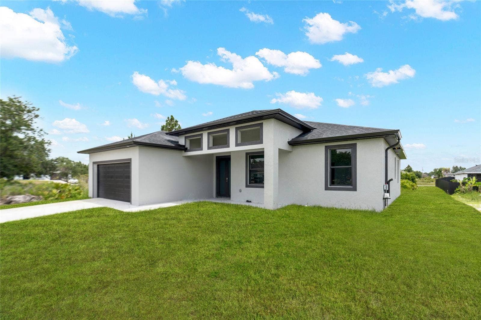 4626 ELAINE AVENUE N, Lehigh Acres, FL 33971 4626 ELAINE AVENUE N, Lehigh Acres, FL 33971