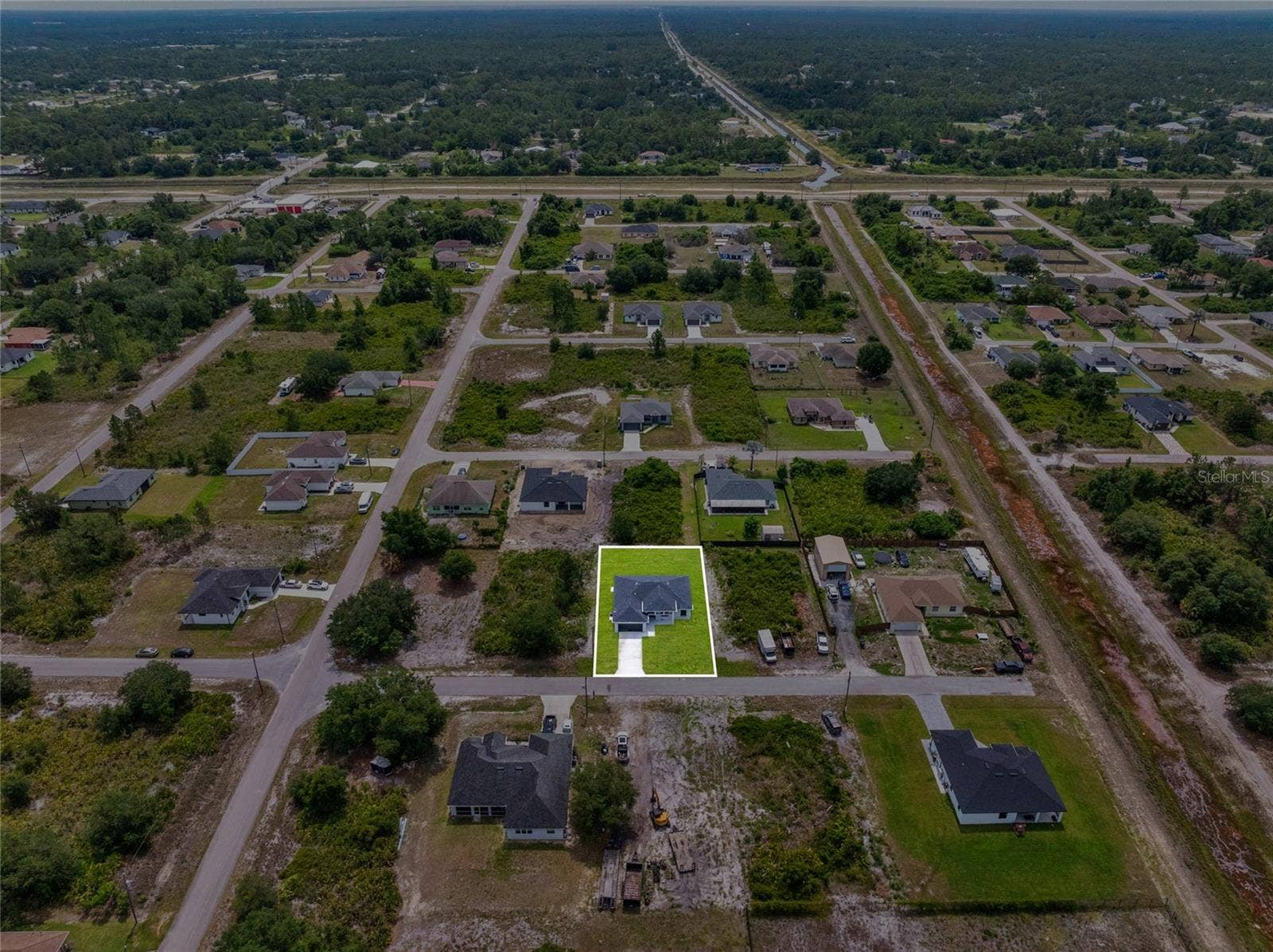 4626 ELAINE AVENUE N, Lehigh Acres, FL 33971 4626 ELAINE AVENUE N, Lehigh Acres, FL 33971