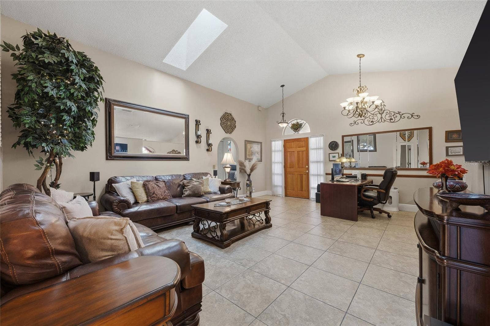 1027 KELLY CREEK CIRCLE, Oviedo, FL 32765 1027 KELLY CREEK CIRCLE, Oviedo, FL 32765
