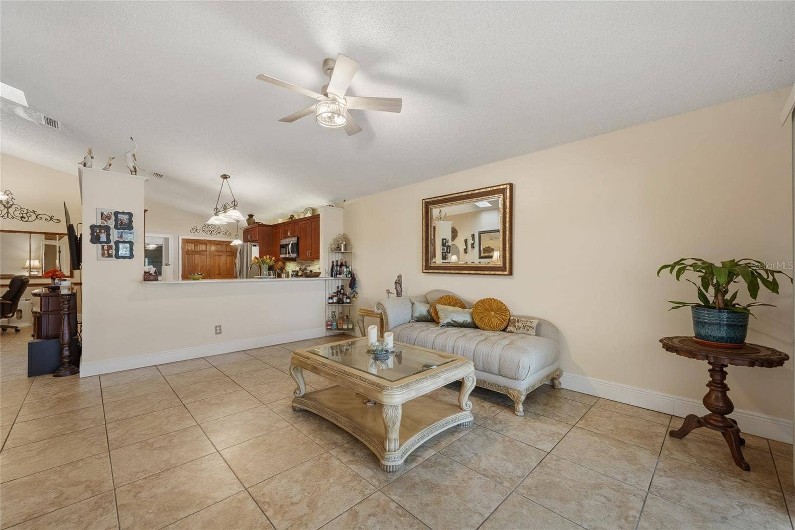 1027 KELLY CREEK CIRCLE, Oviedo, FL 32765 1027 KELLY CREEK CIRCLE, Oviedo, FL 32765