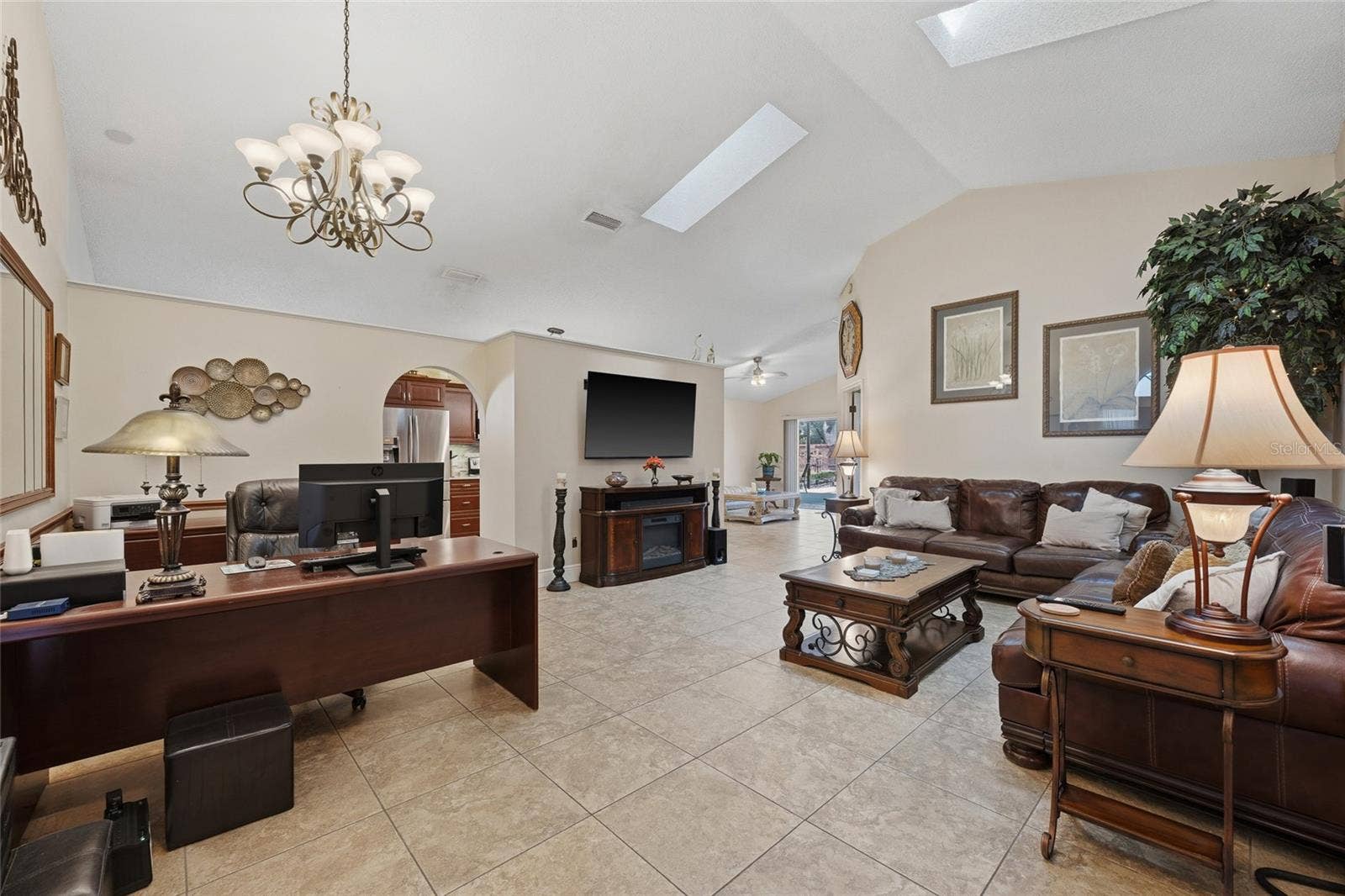 1027 KELLY CREEK CIRCLE, Oviedo, FL 32765 1027 KELLY CREEK CIRCLE, Oviedo, FL 32765