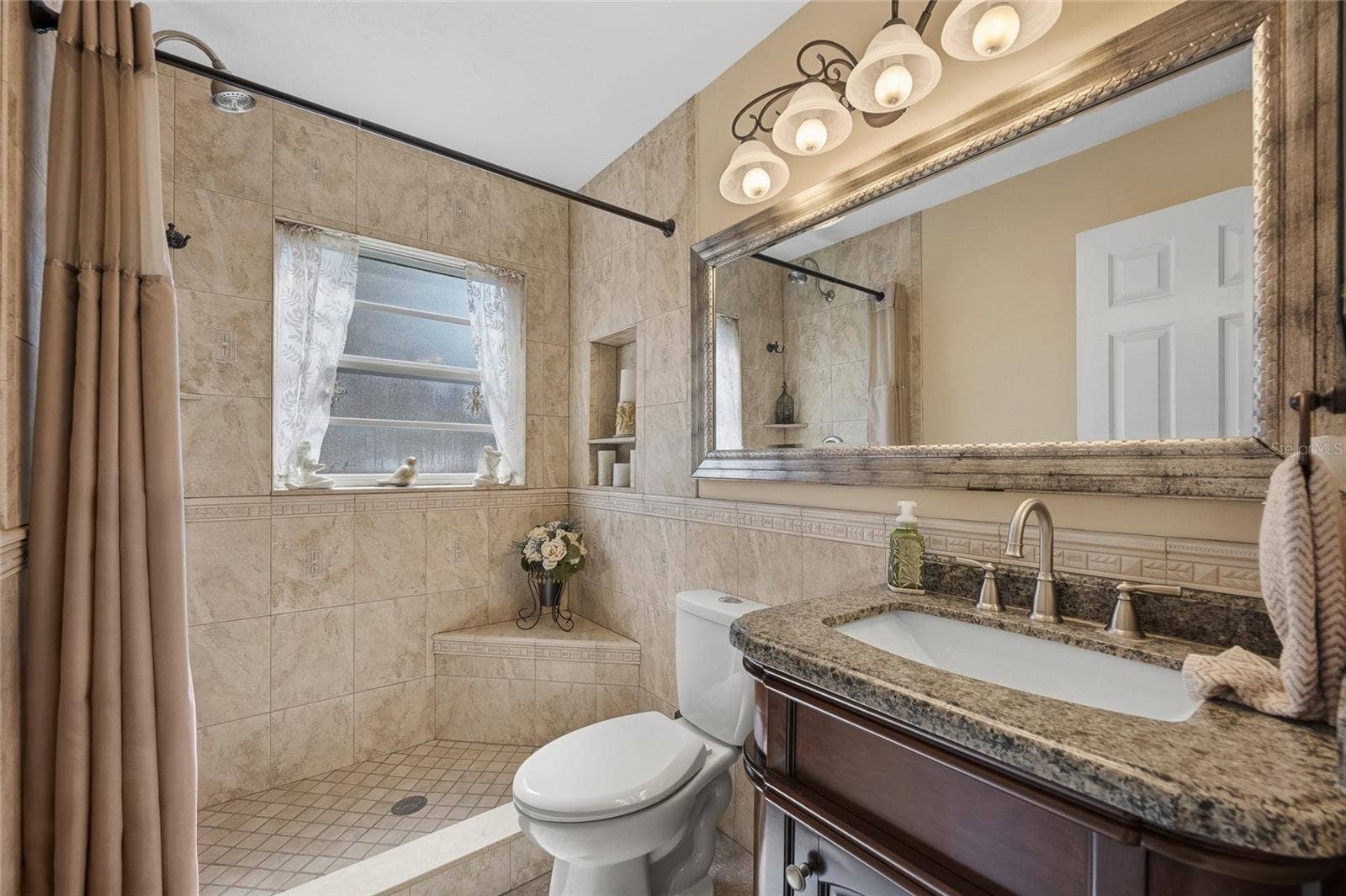 1027 KELLY CREEK CIRCLE, Oviedo, FL 32765 1027 KELLY CREEK CIRCLE, Oviedo, FL 32765