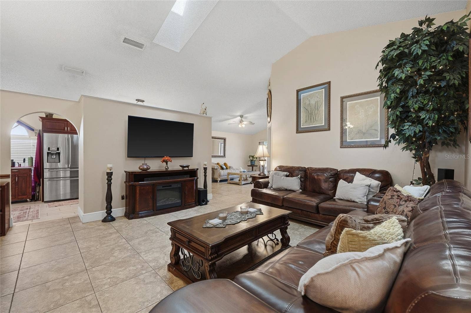 1027 KELLY CREEK CIRCLE, Oviedo, FL 32765 1027 KELLY CREEK CIRCLE, Oviedo, FL 32765