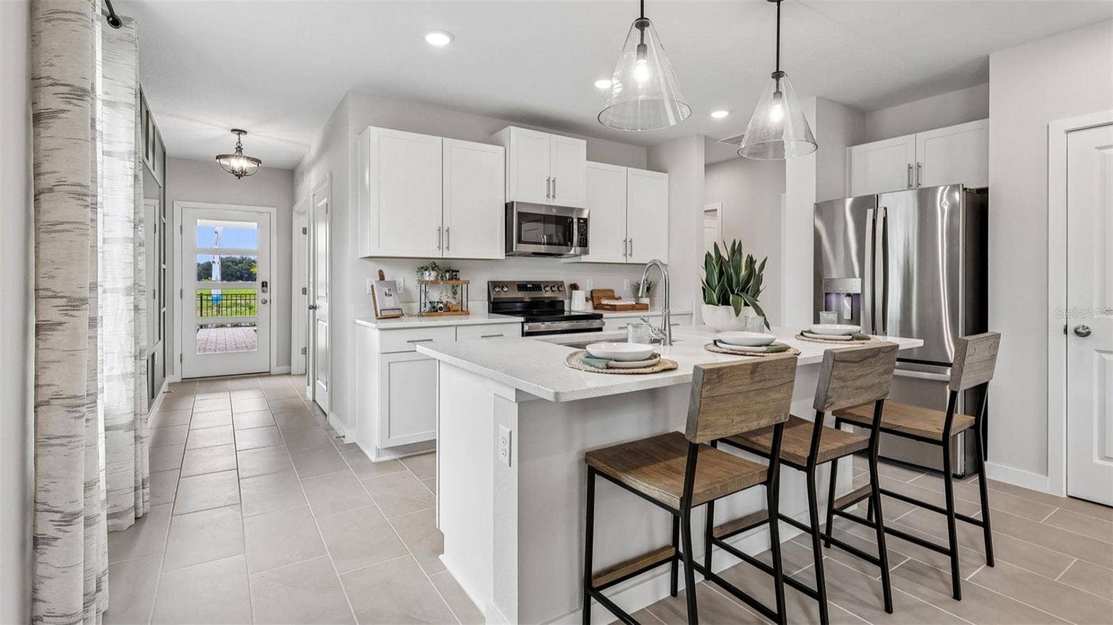 1956 DIAMOND HEAD CIRCLE, Lake Hamilton, FL 33851 1956 DIAMOND HEAD CIRCLE, Lake Hamilton, FL 33851