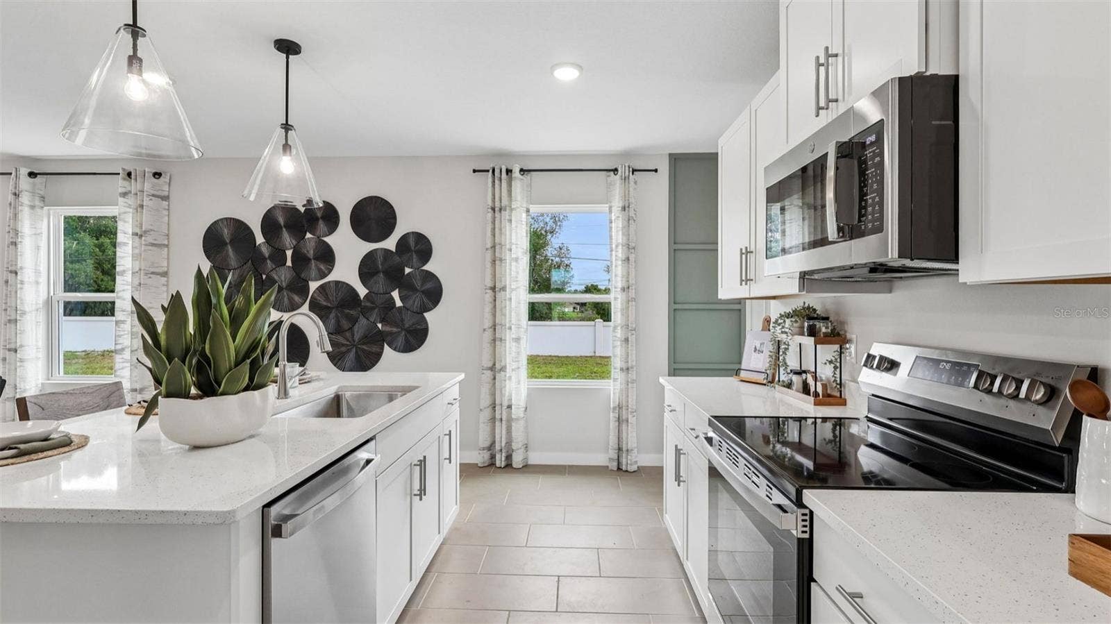 1956 DIAMOND HEAD CIRCLE, Lake Hamilton, FL 33851 1956 DIAMOND HEAD CIRCLE, Lake Hamilton, FL 33851