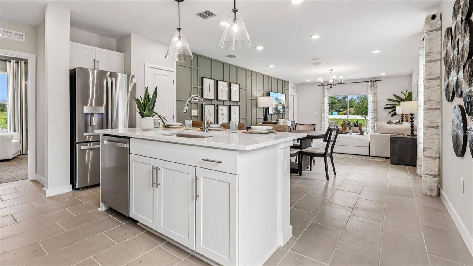 1956 DIAMOND HEAD CIRCLE, Lake Hamilton, FL 33851 1956 DIAMOND HEAD CIRCLE, Lake Hamilton, FL 33851