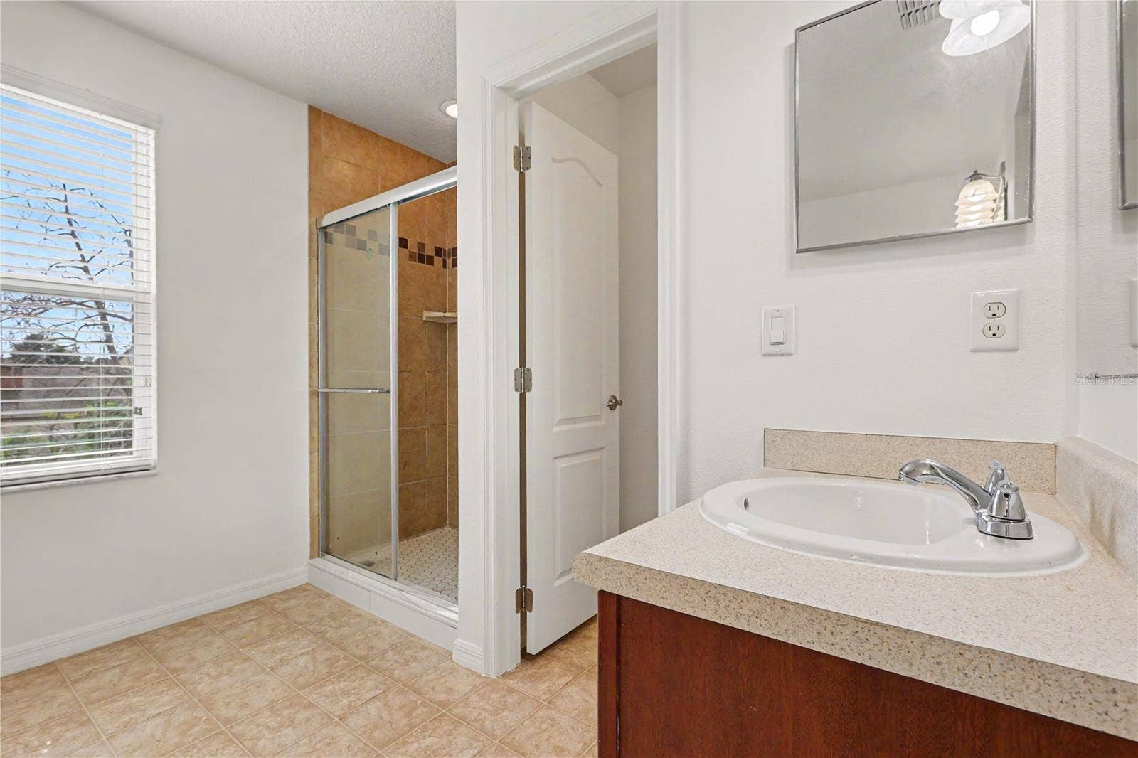 580 L M DAVEY LANE, Titusville, FL 32780 primary master bathroom