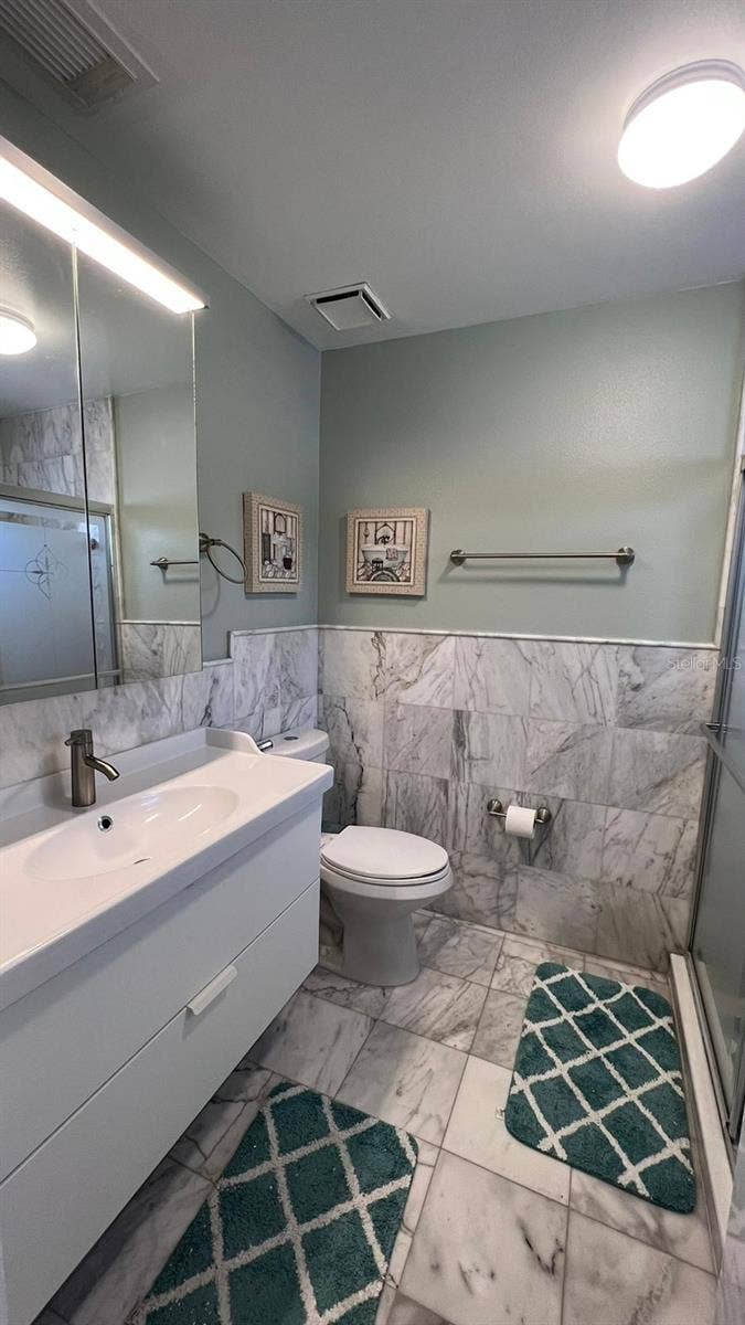 5086 ERNST COURT, #35, Orlando, FL 32819 5086 ERNST COURT, #35, Orlando, FL 32819